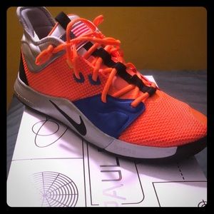 Men’s sz 12 Nasa x Nike PG-13.